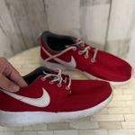 Nike Gym Shoes Photo 2