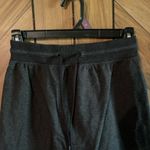 Lululemon Women’s 4 Start Anew Hi Rise Relaxed Fit Gray Skirt Photo 3