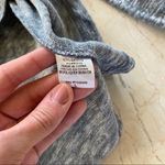 Entro NWT $40 Heather Gray Split Hem Hoodie Sz L Photo 3