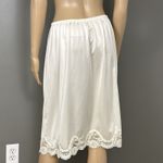 Vintage JCPenney Half Slip Size Large Cream Ivory 100% Nylon Scallop Lace Slit Photo 2