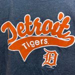 5th & Ocean Detroit Tigers 2011 Gray spellout shirt Photo 1
