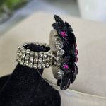 Boutique Statement Stretch Ring Black Flower with Fuschia Pink Rhinestones Photo 5