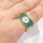 Green Enamel Flower Ring Size 8 Photo 3