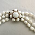 Vogue vintage white beaded triple strand choker necklace White Photo 12