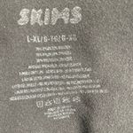 SKIMS Sculpting Shorts L/XL Photo 2