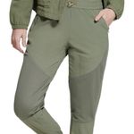 Bass Outdoor Women's Roque Pants Green Size S, New w/Tag Retail $59 Photo 1