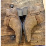 Clarks  Women's Adreena Mid Brown Ankle Boots Size 9M Casual Zip Photo 2