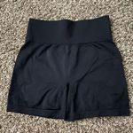 SheIn Seamless Shorts Photo 0