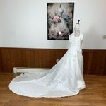 Elegant Vintage Y2K Joli Bridal Wedding Gown with Beaded Trim! White Size 18 Photo 4