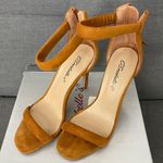 breckelle's Suede Tan Heels Photo 1