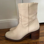 Portland Leather Boots size 6.5 White Photo 0