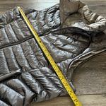 Bernardo Packable Goose Down Quilted Puffer Vest Silver Steel Gray Photo 4