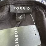 Torrid  Women's V-Neck Peplum Pullover Top Black Sz 2 Polyester New Cap Sleeve GA Photo 2