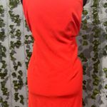 Amanda Smith Simple red dress Photo 1