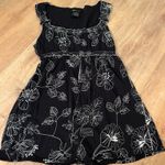 BCBGMAXAZRIA  black and white tank. Size Medium. Photo 0