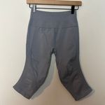 Lululemon - Zone In Crop Grey Athletic Training Workout Gym Leggings Photo 2