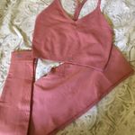 Set Active & OUAI Leggings & Matching Bra Photo 2