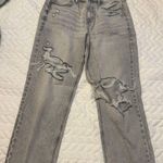 American Eagle  Jeans 90s Straight Distressed Photo 0