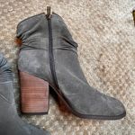 Jessica Simpson Sesley Gray Suede Leather Fringe Heeled Ankle Bootie SZ 10 Comfy Photo 5