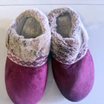 Isotoner  Slippers Women Size 9.5-10 Memory Foam Faux Fur Purple Gray Fur Comfy Photo 3