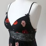 Gilligan & O'Malley Black Floral Poppy Sleeveless V Photo 3