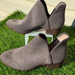 Lucky Brand Women's Taupe Ankle Boots size 8 Photo 0