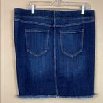 Liverpool Women’s Frayed Raw Hem Pull-On Dark Wash Denim Jean Skirt Photo 3