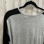 Vince  Black Gray Colorblock Long Sleeve T-Shirt Rayon Jersey Photo 3