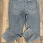 Seven7  Women's 90,s Straight Leg Jeans NWT  - Light Blue Photo 1