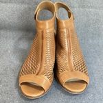 Vince Camuto  Womens Lavette Sandal Size 9M Cognac Tan Leather Slingback Heel Photo 2