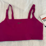 Nike nwt  training sports bra size Large Photo 0