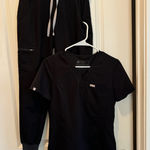 FIGS  Scrubs Set Photo 0