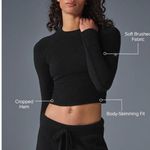 Alo Yoga Snuggle Up Sweater Long Sleeve Black S Photo 1
