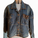 Y2K MECCA FEMME DENIM
JACKET BOHO CONTRASTING FABRIC PUFF SLEEVE ARTSY Blue Size 3X Photo 0