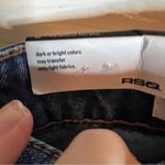 RSQ NWT ‎ Distressed Button Fly Jeans, Size 29. Photo 2