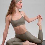 Alo Yoga ALO Intrigue Bra Photo 0