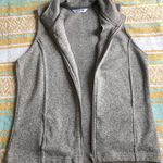 Lee Vest Photo 1