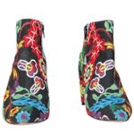 Stuart Weitzman  Embroidered Vero Cuoio Ankle Boots Sz 6.5 Photo 5