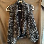 BKE NWT  Boutique Black Gray Faux Fur Vest Size XS Photo 0