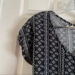 Pink Rose B/W Print V Neck Short Sleeve Top Medium Photo 3