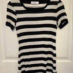 BAILEY 44 Women’s Black & White Striped Scoop Neck Short Sleeve Tee Size S Photo 0