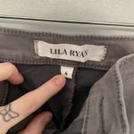 Lila Ryan  Women Gray Stretch Pants Size 6 Slim Fit Ankle Length Photo 2