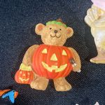 VTG. AVON Lot 5 HALLOWEEN CAT BEAR BUNNY CHICK PINS Christmas Easter BROOCH NEW Orange Photo 2