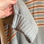 Listicle Sweater Photo 3