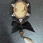 Vintage Unsigned Cameo with Black Bow & Faux Pearl Dangle Brooch Photo 2