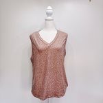 Acting Pro  Pale Mauve Sleeveless V Neck Top With Ivory Dots Size Medium Photo 1