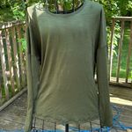 Lululemon  Women's Green Shirt​ Photo 0