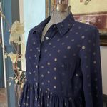 JUDE CONNALLY Briar Navy & Gold Polka Dot Babydoll Shirt Dress Sz XS 💚🎀 Blue Photo 3
