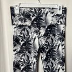 Noli  Women's Black and White Palm Tree Legging Size Small Photo 3