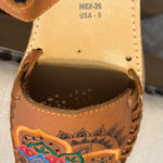 Women’s Artisan Handmade Embroidered Leather Mexican Huarache Sandals, Size 9 Brown Photo 9